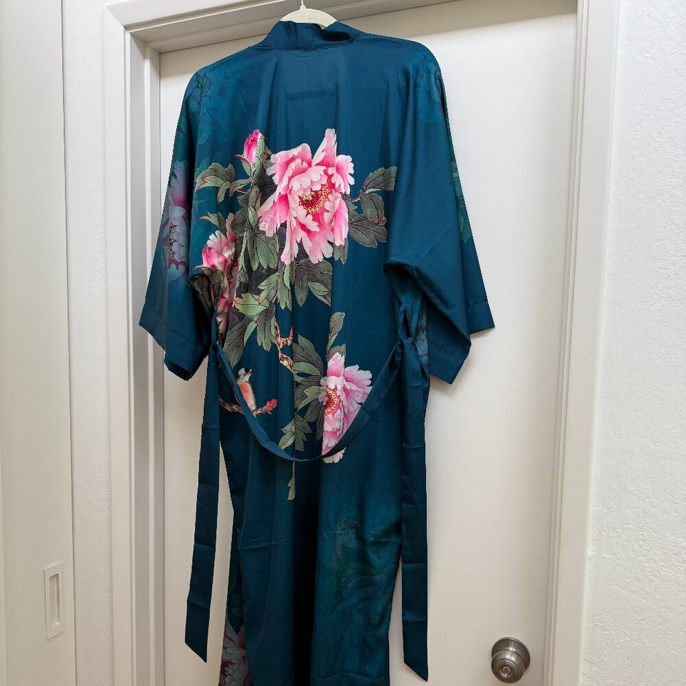 Kim + Ono Long Blue Peony Robe Size S